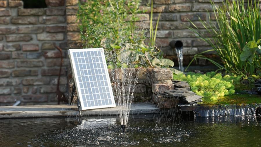 Outside Living Industries: zwembad, vijver en tuin