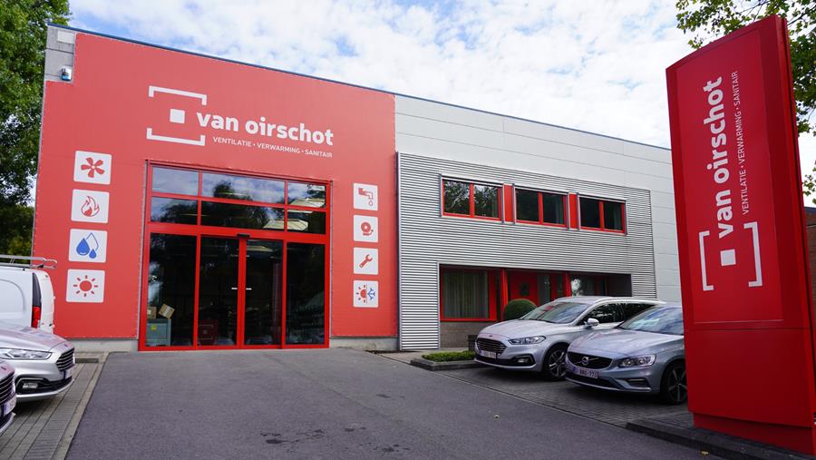 Nieuw Van Oirschot-filiaal in Izegem
