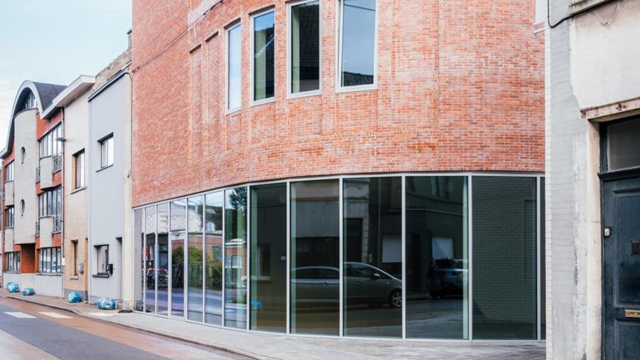 Nouvelle salle de sport et réfectoire pour école à Gentbrugge