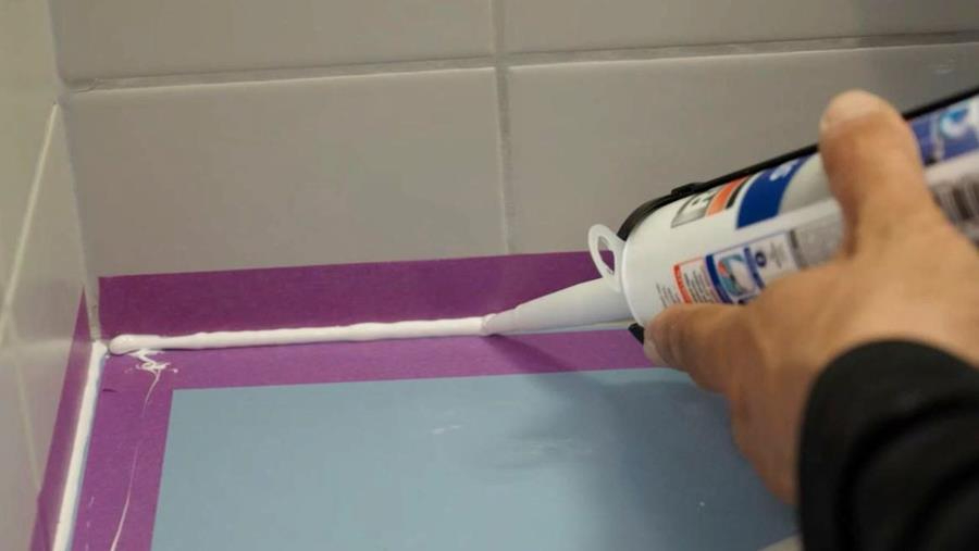 Zo weer je vocht in de badkamer