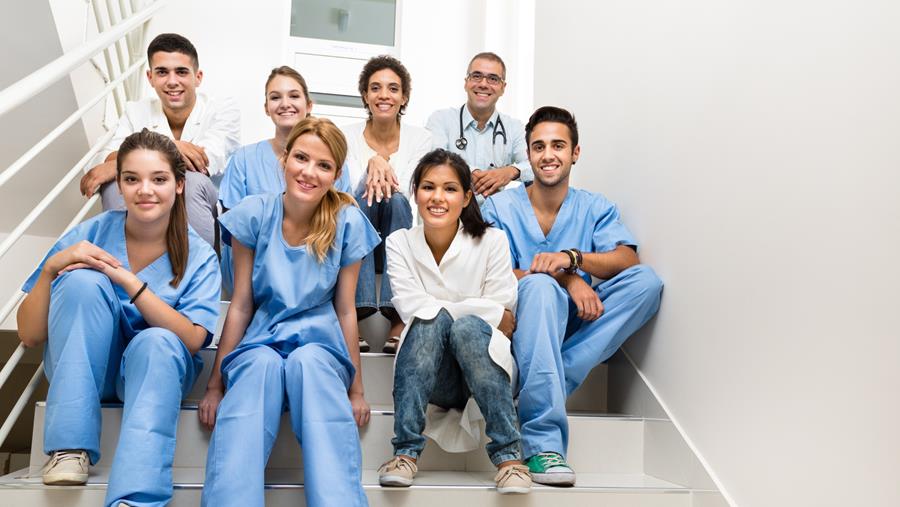 Corona heeft verpleegkunde niet populairder gemaakt bij jongeren